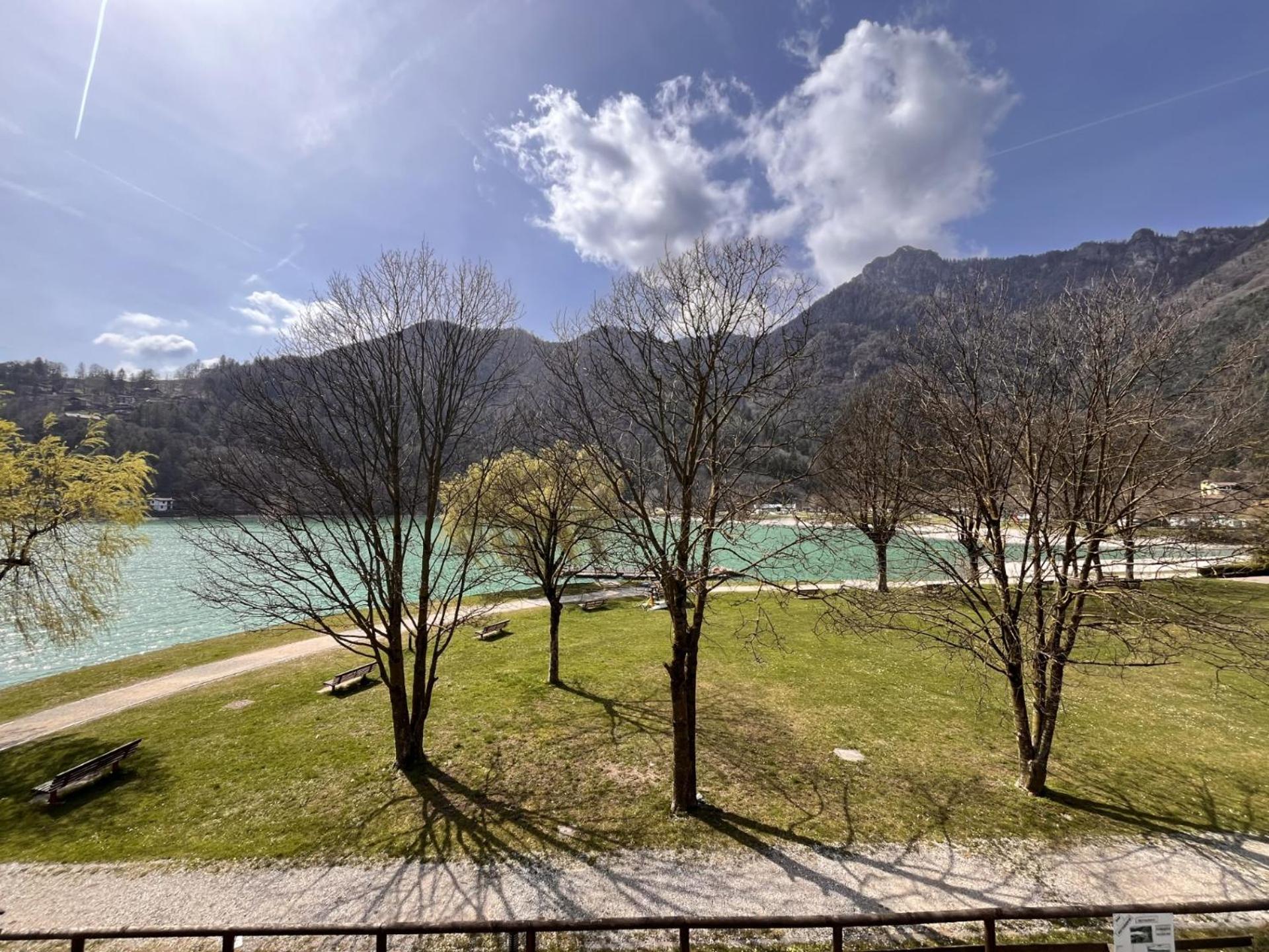 Hotel Lido Pieve Di Ledro Ngoại thất bức ảnh