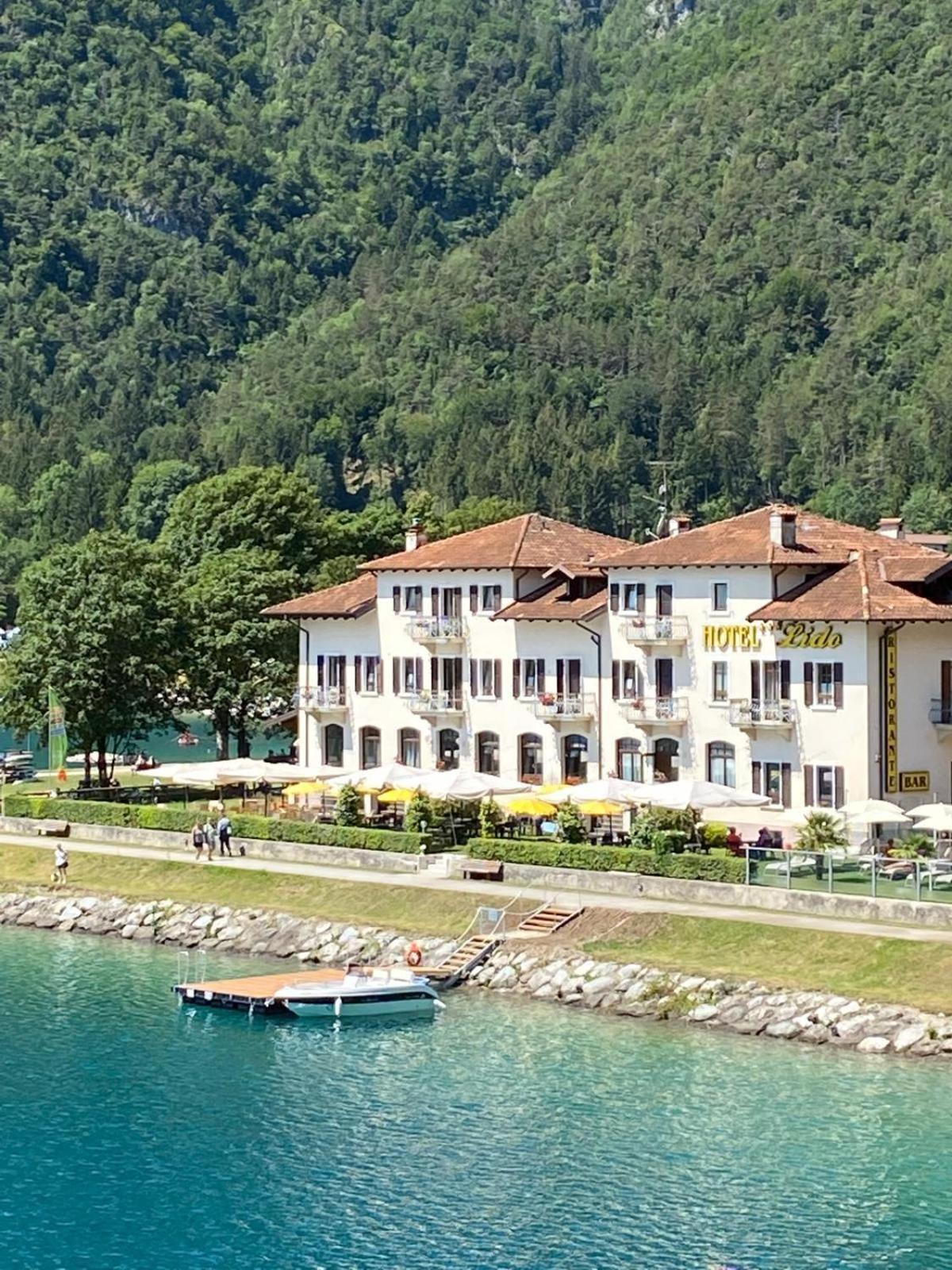 Hotel Lido Pieve Di Ledro Ngoại thất bức ảnh