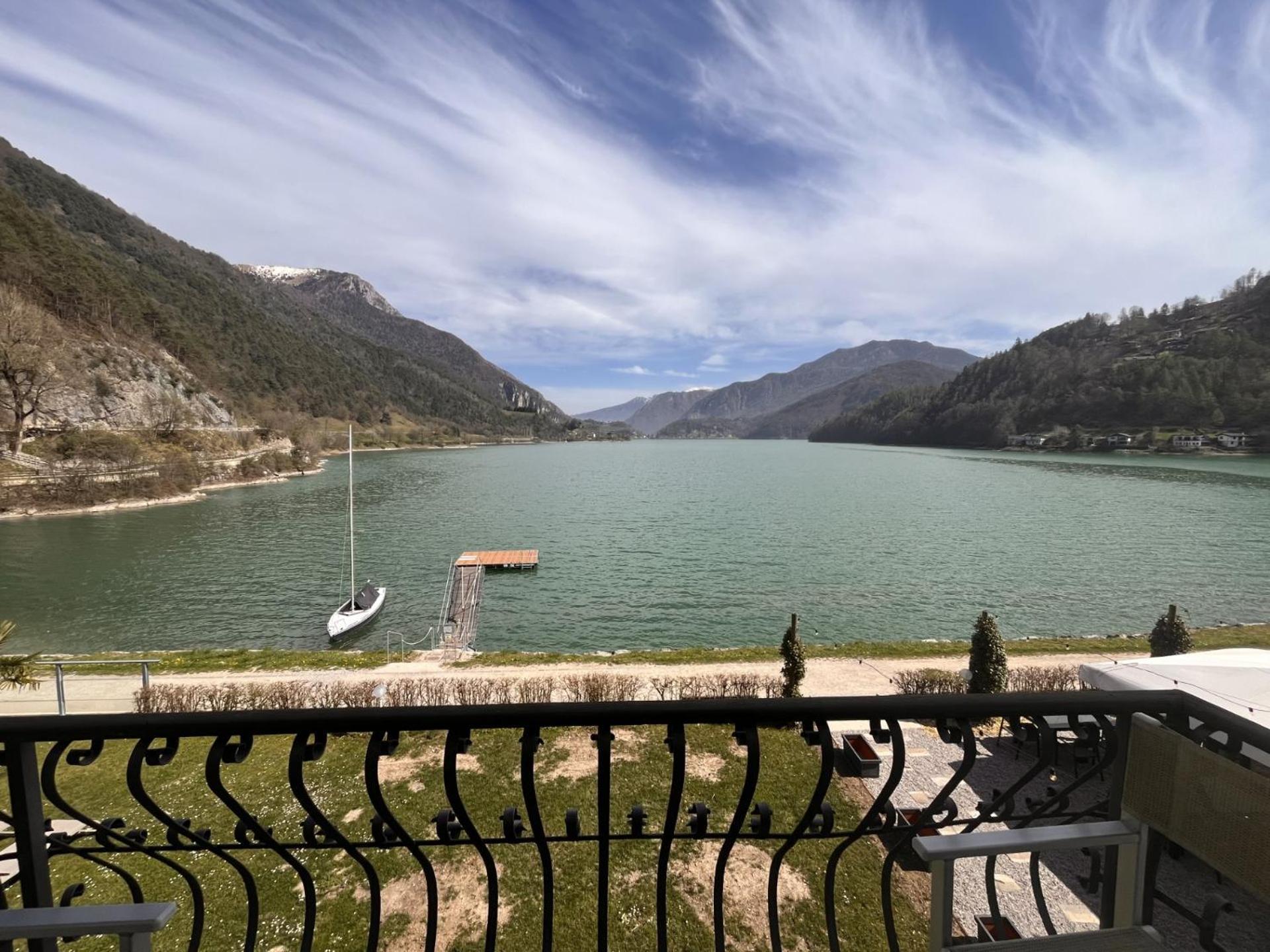 Hotel Lido Pieve Di Ledro Ngoại thất bức ảnh
