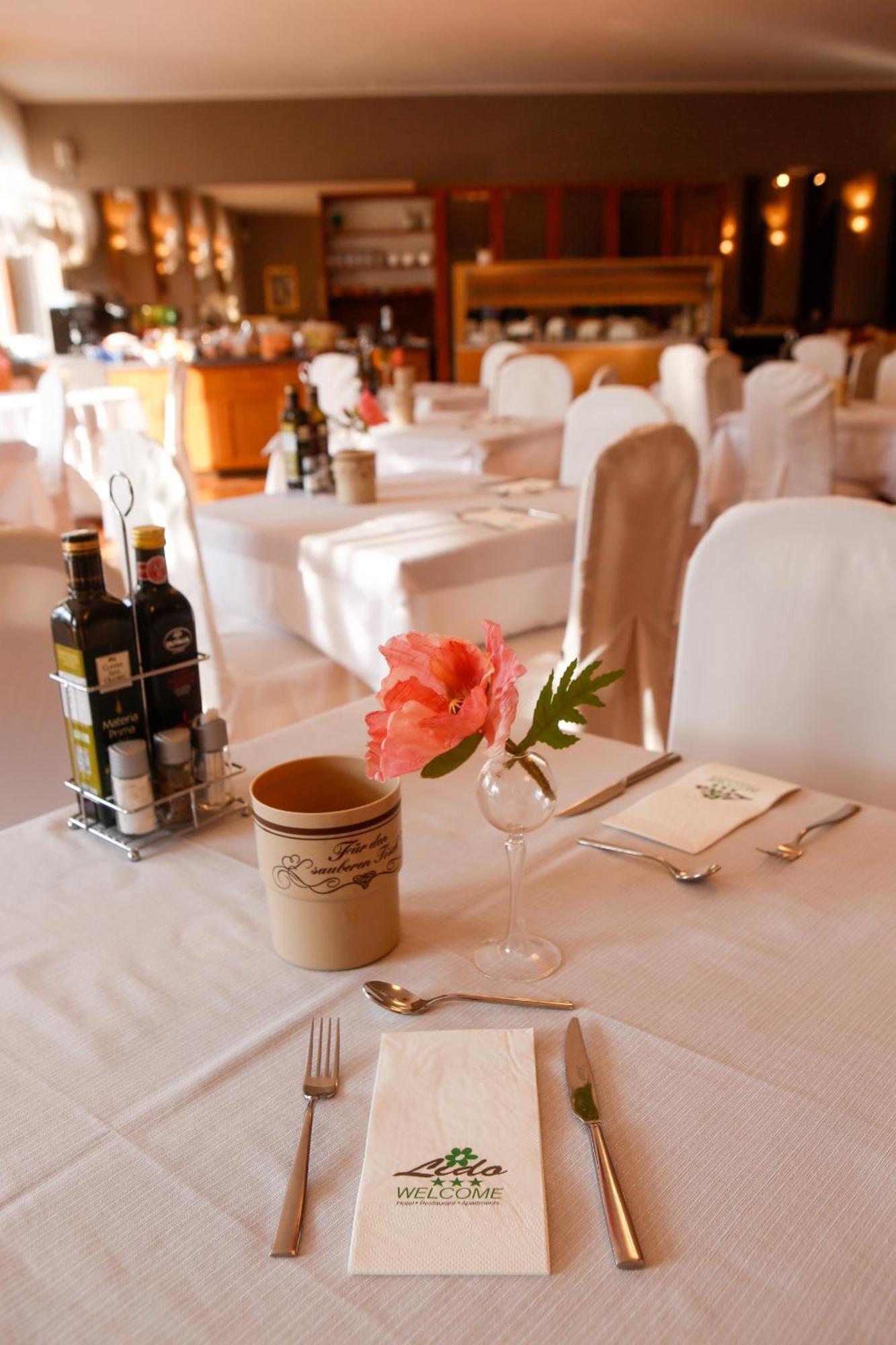 Hotel Lido Pieve Di Ledro Ngoại thất bức ảnh