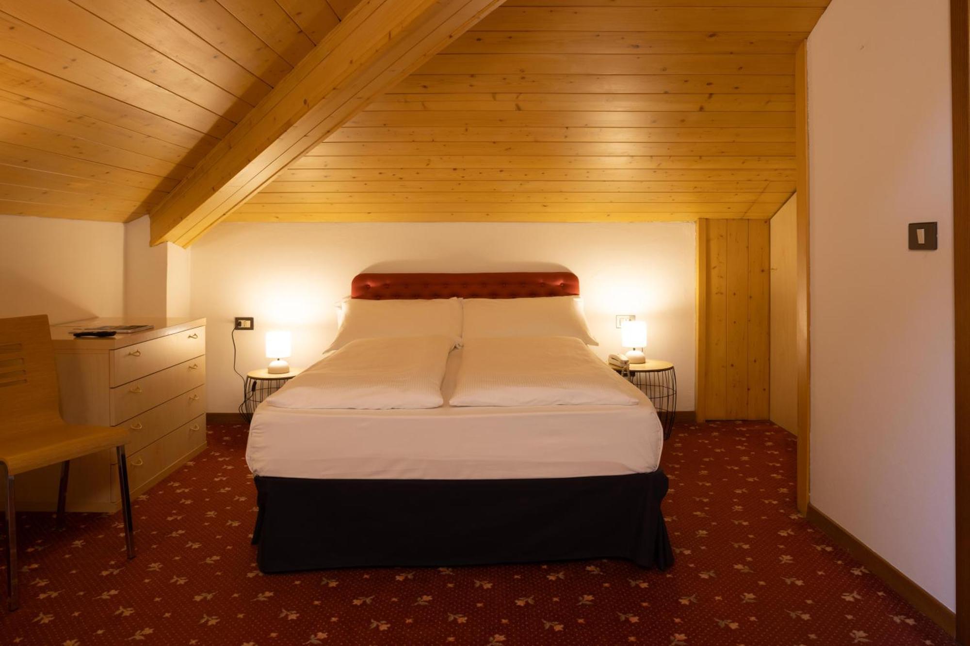 Hotel Lido Pieve Di Ledro Ngoại thất bức ảnh