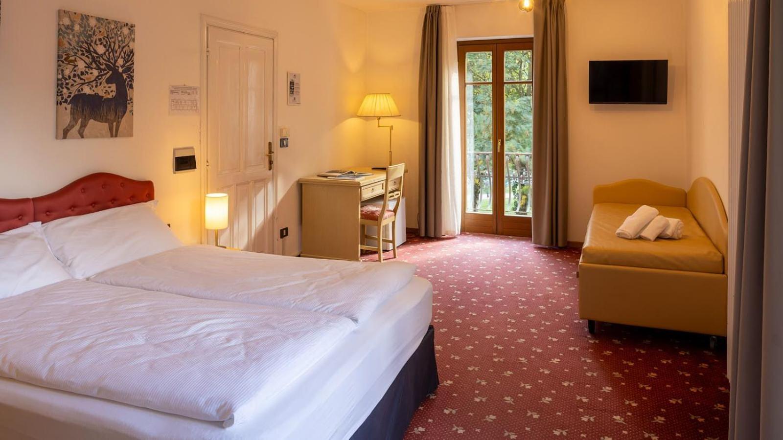 Hotel Lido Pieve Di Ledro Ngoại thất bức ảnh